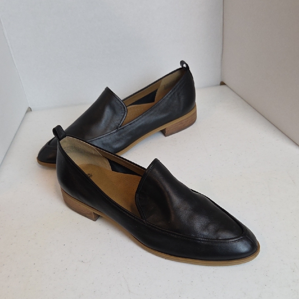 Susina Black Slip-On Leather Loafer Flats Pointed-toe Size 11